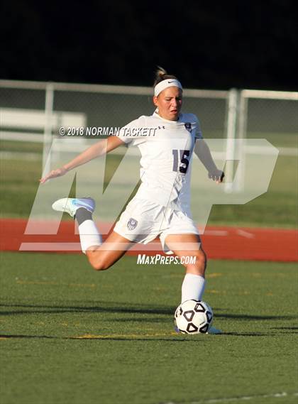 Thumbnail 2 in Louisburg vs. Hayden (KSHSAA 4-1A Semifinal) photogallery.