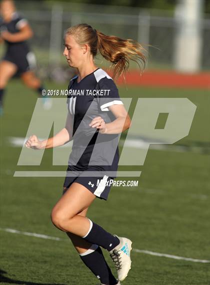 Thumbnail 3 in Louisburg vs. Hayden (KSHSAA 4-1A Semifinal) photogallery.
