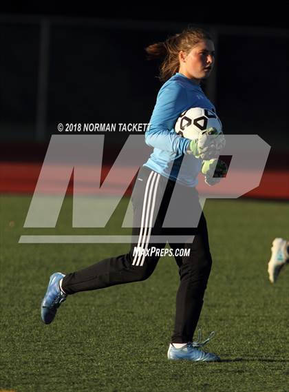 Thumbnail 3 in Louisburg vs. Hayden (KSHSAA 4-1A Semifinal) photogallery.
