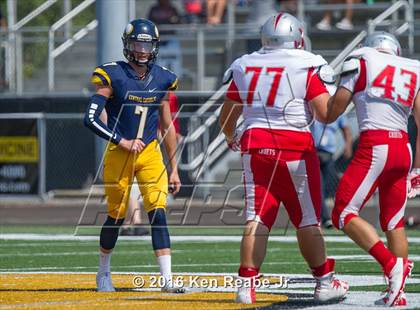 Thumbnail 2 in St. John's vs. Central Catholic (Western Pennsylvania Legends Football Classic) photogallery.