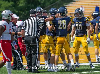 Thumbnail 1 in St. John's vs. Central Catholic (Western Pennsylvania Legends Football Classic) photogallery.