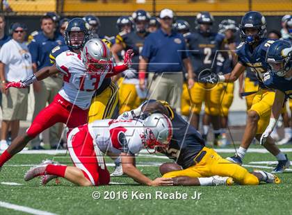 Thumbnail 3 in St. John's vs. Central Catholic (Western Pennsylvania Legends Football Classic) photogallery.