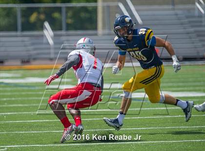 Thumbnail 3 in St. John's vs. Central Catholic (Western Pennsylvania Legends Football Classic) photogallery.