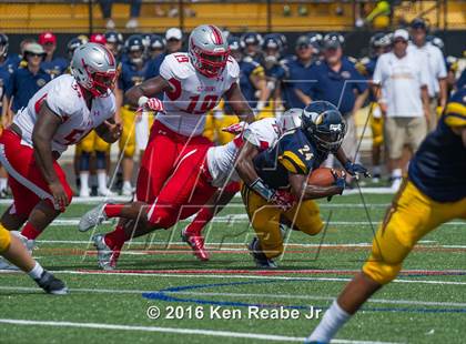 Thumbnail 1 in St. John's vs. Central Catholic (Western Pennsylvania Legends Football Classic) photogallery.