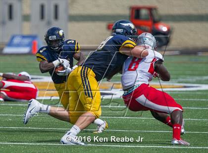 Thumbnail 2 in St. John's vs. Central Catholic (Western Pennsylvania Legends Football Classic) photogallery.