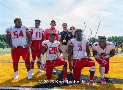 Thumbnail 1 in St. John's vs. Central Catholic (Western Pennsylvania Legends Football Classic) photogallery.