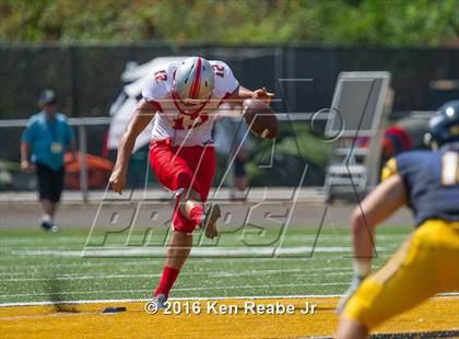 Thumbnail 3 in St. John's vs. Central Catholic (Western Pennsylvania Legends Football Classic) photogallery.