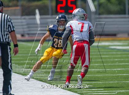 Thumbnail 3 in St. John's vs. Central Catholic (Western Pennsylvania Legends Football Classic) photogallery.