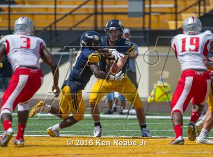 Thumbnail 2 in St. John's vs. Central Catholic (Western Pennsylvania Legends Football Classic) photogallery.
