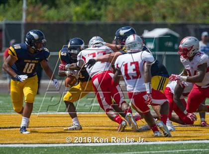 Thumbnail 2 in St. John's vs. Central Catholic (Western Pennsylvania Legends Football Classic) photogallery.