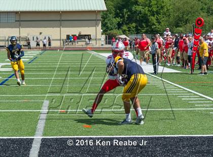 Thumbnail 2 in St. John's vs. Central Catholic (Western Pennsylvania Legends Football Classic) photogallery.