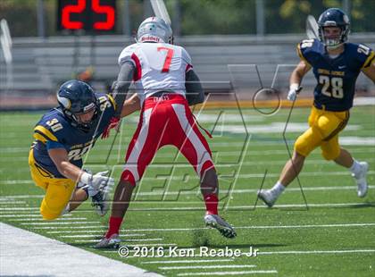Thumbnail 1 in St. John's vs. Central Catholic (Western Pennsylvania Legends Football Classic) photogallery.