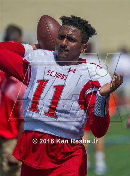 Thumbnail 1 in St. John's vs. Central Catholic (Western Pennsylvania Legends Football Classic) photogallery.