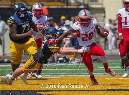Thumbnail 1 in St. John's vs. Central Catholic (Western Pennsylvania Legends Football Classic) photogallery.
