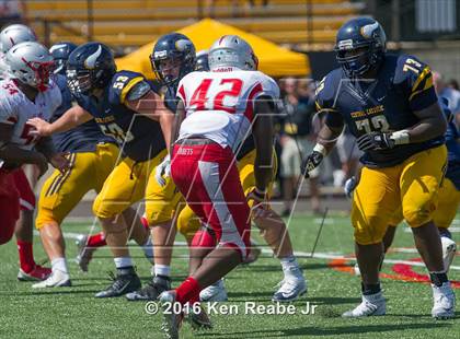 Thumbnail 1 in St. John's vs. Central Catholic (Western Pennsylvania Legends Football Classic) photogallery.