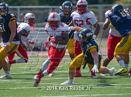 Thumbnail 2 in St. John's vs. Central Catholic (Western Pennsylvania Legends Football Classic) photogallery.