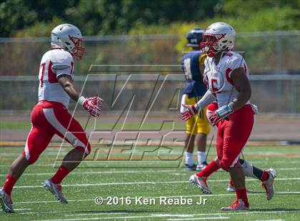 Thumbnail 2 in St. John's vs. Central Catholic (Western Pennsylvania Legends Football Classic) photogallery.