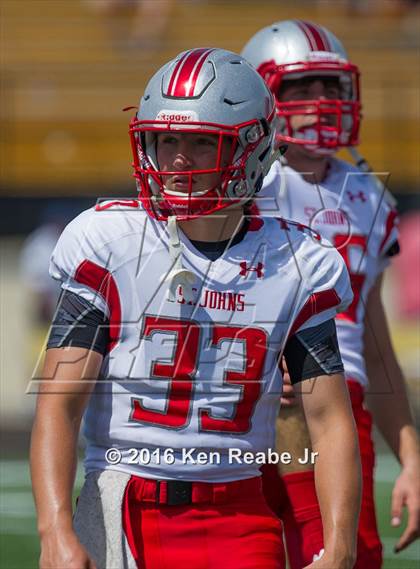 Thumbnail 1 in St. John's vs. Central Catholic (Western Pennsylvania Legends Football Classic) photogallery.