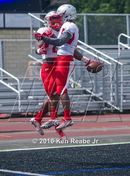 Thumbnail 3 in St. John's vs. Central Catholic (Western Pennsylvania Legends Football Classic) photogallery.
