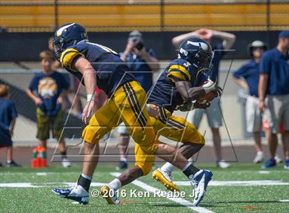 Thumbnail 2 in St. John's vs. Central Catholic (Western Pennsylvania Legends Football Classic) photogallery.