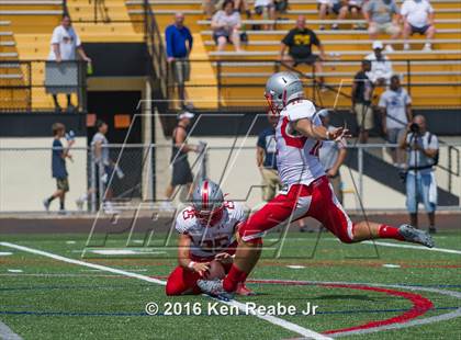 Thumbnail 1 in St. John's vs. Central Catholic (Western Pennsylvania Legends Football Classic) photogallery.