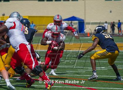 Thumbnail 3 in St. John's vs. Central Catholic (Western Pennsylvania Legends Football Classic) photogallery.