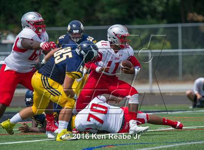 Thumbnail 3 in St. John's vs. Central Catholic (Western Pennsylvania Legends Football Classic) photogallery.