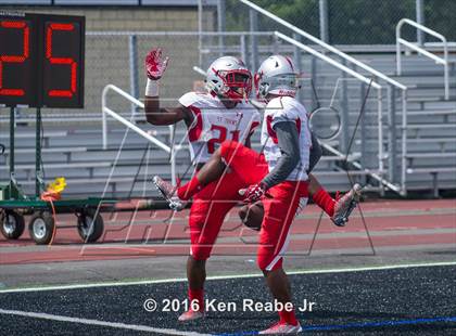 Thumbnail 1 in St. John's vs. Central Catholic (Western Pennsylvania Legends Football Classic) photogallery.