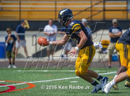 Thumbnail 1 in St. John's vs. Central Catholic (Western Pennsylvania Legends Football Classic) photogallery.