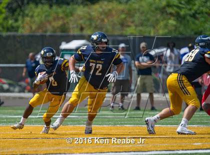 Thumbnail 2 in St. John's vs. Central Catholic (Western Pennsylvania Legends Football Classic) photogallery.