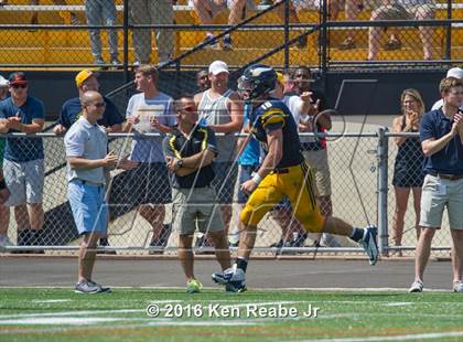 Thumbnail 2 in St. John's vs. Central Catholic (Western Pennsylvania Legends Football Classic) photogallery.