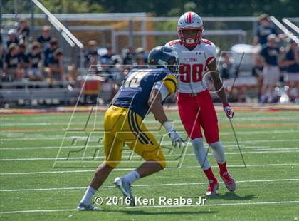 Thumbnail 1 in St. John's vs. Central Catholic (Western Pennsylvania Legends Football Classic) photogallery.