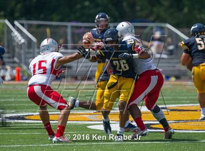 Thumbnail 3 in St. John's vs. Central Catholic (Western Pennsylvania Legends Football Classic) photogallery.