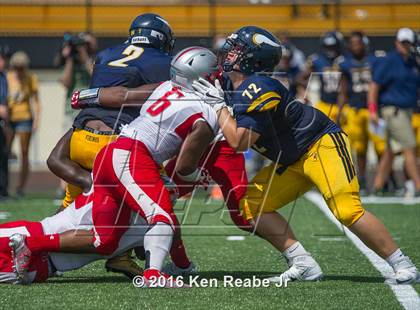 Thumbnail 2 in St. John's vs. Central Catholic (Western Pennsylvania Legends Football Classic) photogallery.