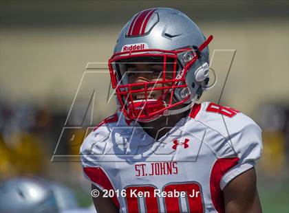 Thumbnail 1 in St. John's vs. Central Catholic (Western Pennsylvania Legends Football Classic) photogallery.