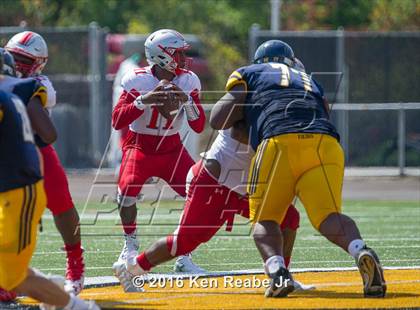 Thumbnail 3 in St. John's vs. Central Catholic (Western Pennsylvania Legends Football Classic) photogallery.