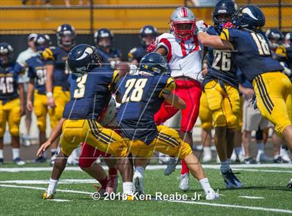 Thumbnail 3 in St. John's vs. Central Catholic (Western Pennsylvania Legends Football Classic) photogallery.