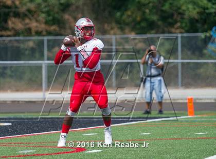 Thumbnail 1 in St. John's vs. Central Catholic (Western Pennsylvania Legends Football Classic) photogallery.