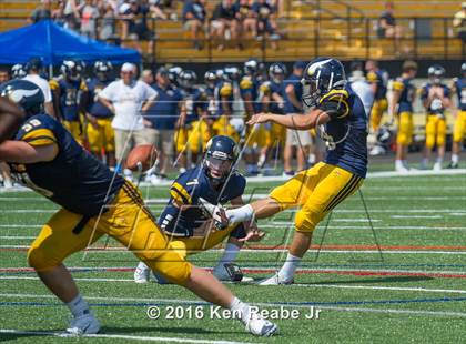 Thumbnail 1 in St. John's vs. Central Catholic (Western Pennsylvania Legends Football Classic) photogallery.