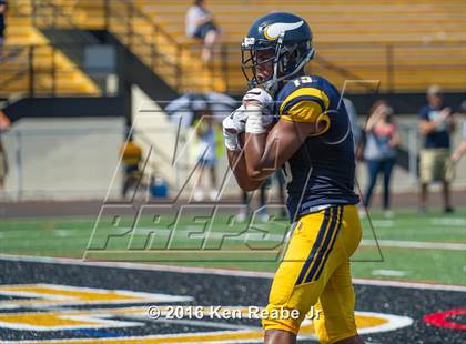 Thumbnail 1 in St. John's vs. Central Catholic (Western Pennsylvania Legends Football Classic) photogallery.