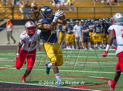 Thumbnail 3 in St. John's vs. Central Catholic (Western Pennsylvania Legends Football Classic) photogallery.