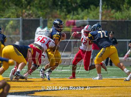 Thumbnail 1 in St. John's vs. Central Catholic (Western Pennsylvania Legends Football Classic) photogallery.