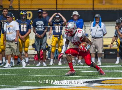 Thumbnail 3 in St. John's vs. Central Catholic (Western Pennsylvania Legends Football Classic) photogallery.