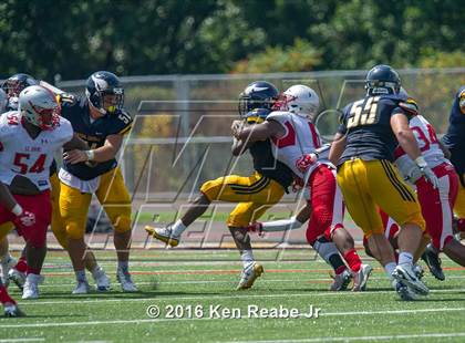 Thumbnail 2 in St. John's vs. Central Catholic (Western Pennsylvania Legends Football Classic) photogallery.