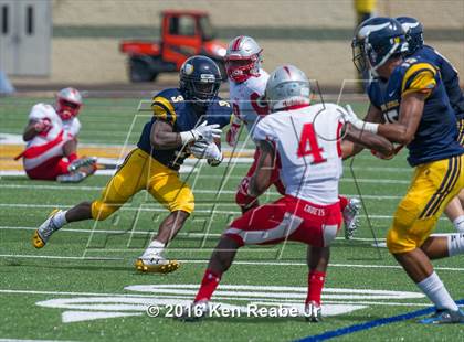 Thumbnail 1 in St. John's vs. Central Catholic (Western Pennsylvania Legends Football Classic) photogallery.