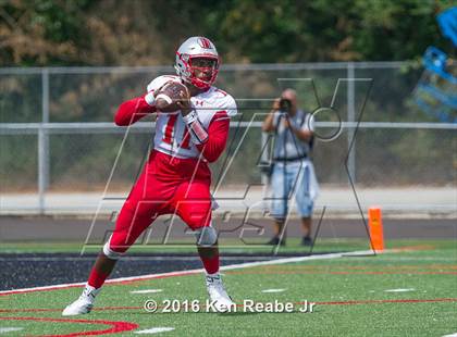 Thumbnail 3 in St. John's vs. Central Catholic (Western Pennsylvania Legends Football Classic) photogallery.
