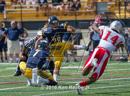 Thumbnail 2 in St. John's vs. Central Catholic (Western Pennsylvania Legends Football Classic) photogallery.