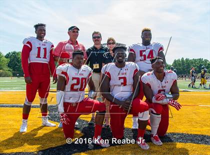 Thumbnail 2 in St. John's vs. Central Catholic (Western Pennsylvania Legends Football Classic) photogallery.