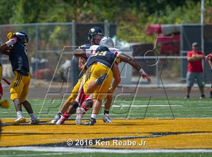 Thumbnail 2 in St. John's vs. Central Catholic (Western Pennsylvania Legends Football Classic) photogallery.