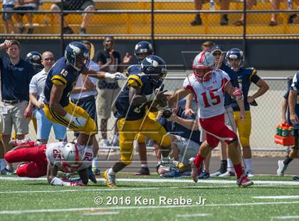 Thumbnail 1 in St. John's vs. Central Catholic (Western Pennsylvania Legends Football Classic) photogallery.